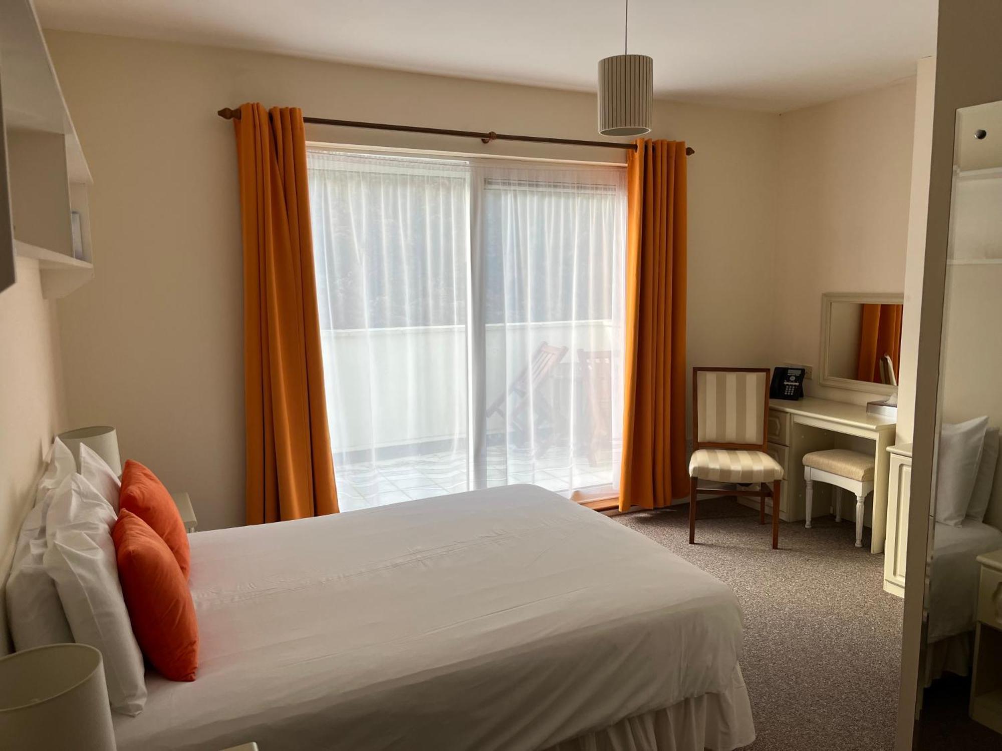 The Prince Of Wales Hotel St Ouen's Eksteriør billede