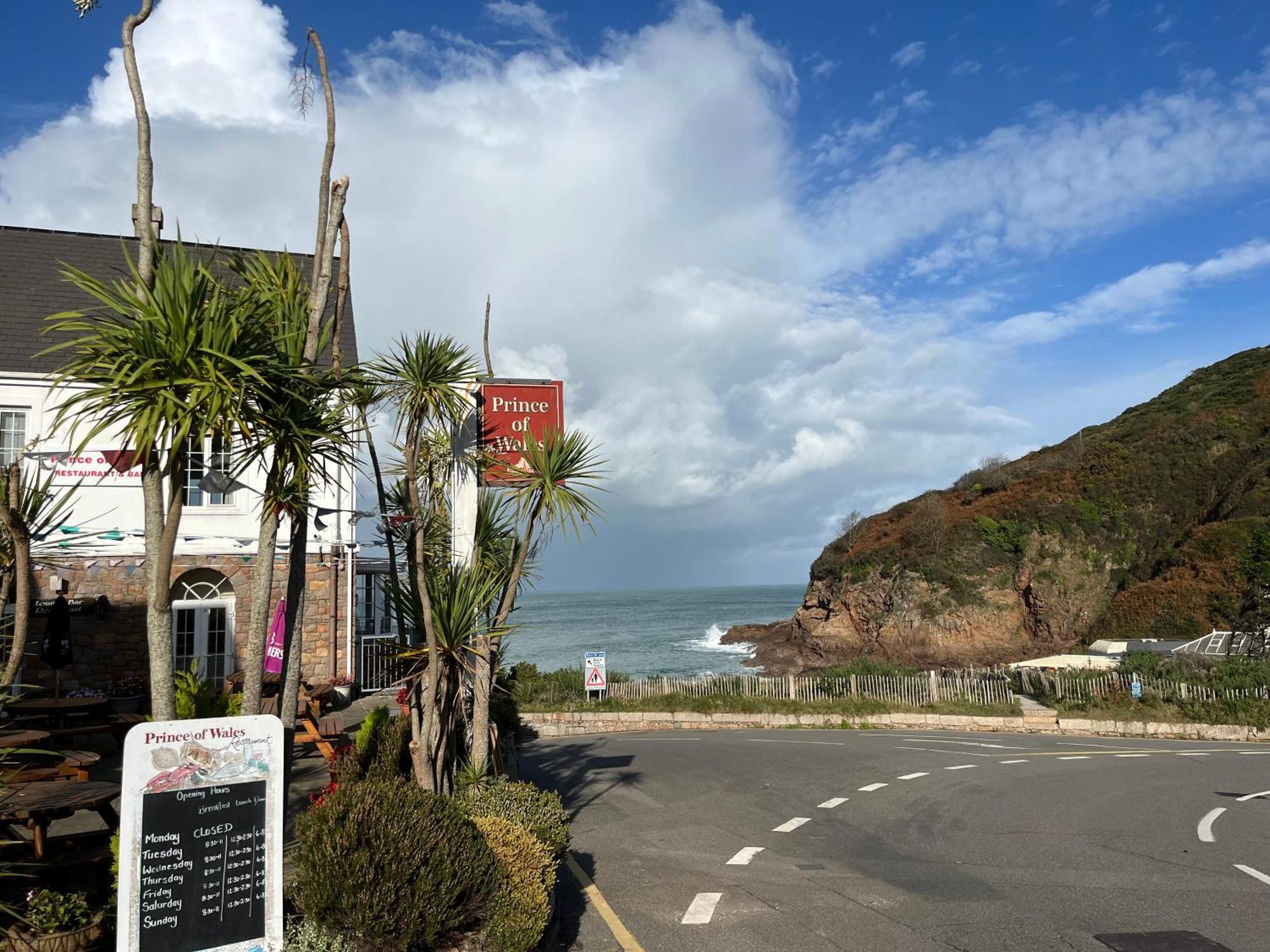 The Prince Of Wales Hotel St Ouen's Eksteriør billede