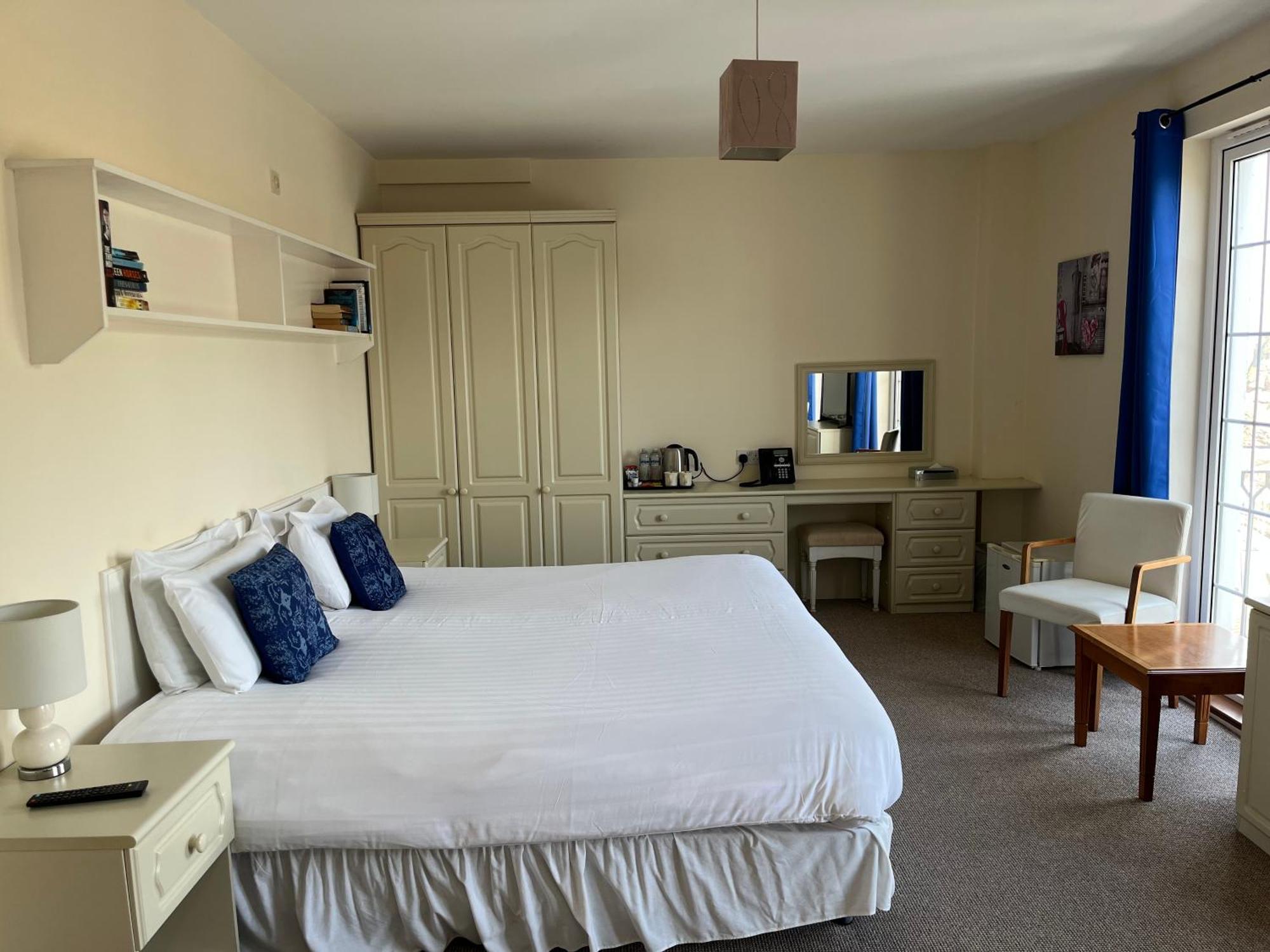 The Prince Of Wales Hotel St Ouen's Eksteriør billede